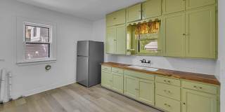 Spacious 3 Bed - 1 Bath House Near Downtown Spacious 3 Bed - 1 Bath House Near Downtown Gallery 15