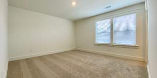 5 Bedroom, 3.5 Bathroom Home w/ Office and 2 Car Garage Gallery 37