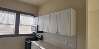 CHARMING AND UPDATED 2 BEDROOM 1 BATH Gallery 22