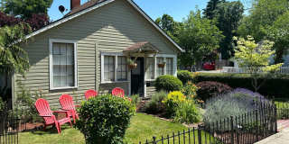 Sun Cottage Fully Furnished Bright Spacious Cottage in the Heart of Jacksonville $300 Utility Fee Gallery 1