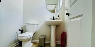 Beautiful 4BR Townhouse in Ballantyne Gallery 22