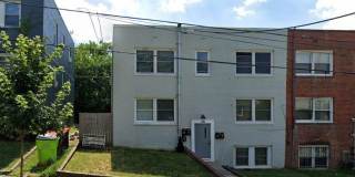 421 BURBANK Street SE Gallery 1