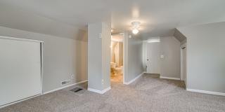 1317 South Pennsylvania Avenue | Springfield, MO 65807 COLLEGE PRE-LEASING – Fresh Interior Remodel – Walk to Campus Gallery 12