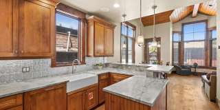 320 Woodside Avenue Gallery 8