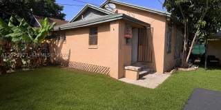 7560 NE Miami Ct Gallery 1
