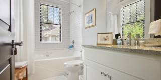 519 N Highland Avenue NE Gallery 20