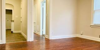 Large 1BD 1BA Apartment with Bonus Area Located in Historic Miller Neighborhood!! Gallery 6