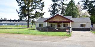 Beautiful 4-Bedroom Lakewood Home with Spacious Yard Near JBLM Gallery 17