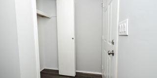 Emerald Apartments Gallery 34