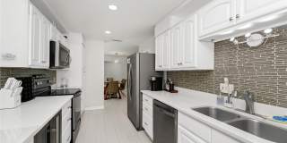 363 HARBOR DR Gallery 12