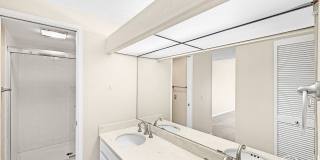 Hilltop Retreat with Ocean Breezes, natural light, and panoramic views Gallery 15