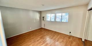Spacious 2-Bedroom, 2-Bathroom Alamitos Beach Retreat Gallery 10