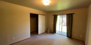 Nicely Update Home in Great Location with Hot Tub Care Included Gallery 4