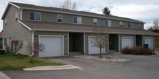 2 Bedroom, 1.5 Bathroom Townhouse Gallery 1