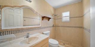 Beautiful 2-bedroom, 2-bathroom apartment in Cape Coral Gallery 18