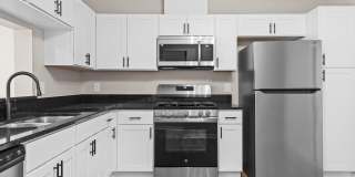 Stylish Living Meets Ultimate Convenience in This 3BR/2.5BA Ocean Lakes Townhome! Gallery 7