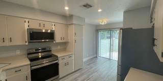 3 Bedroom 2.5 Bathroom Townhome located in Pelican Bay Gallery 6