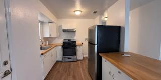 Charming 3-Bedroom Home with Hardwood Floors & Spacious Backyard Gallery 6