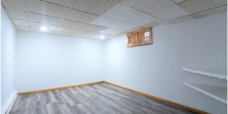 1618 Beech Street Gallery 12