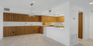 AVAILABLE NOW!! 2 Bedroom 3 Bathroom condo in Palm Springs! Gallery 5