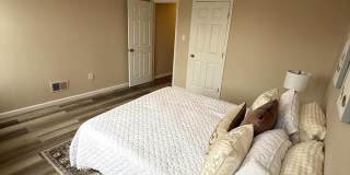 1026 E NORTH Avenue Gallery 14