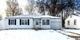 Charming 3-Bedroom Home with Garage, Basement  Fenced Backyard Gallery 1