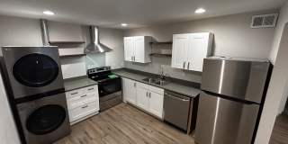 8020 East Oak Street Gallery 3