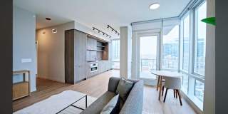 201 W Chestnut Gallery 1