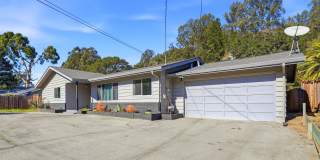 Country property close to town! Gallery 1