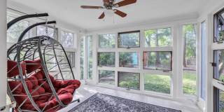 Charming 2 Bed 2 Bath House in the Heart of Madison - Fully Furnished! Gallery 1