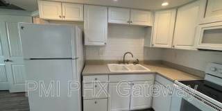 149 1/2 E. Butte Avenue Gallery 3