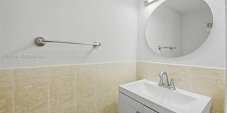 301 NW 109th Ave Gallery 18