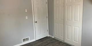 Spacious 3-Bed Townhome with Private Yard & Garage Gallery 16