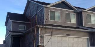 3 BEDROOM 2.5 BATHROOM TWINHOME WITH 2 CAR ATTACHED GARAGE Gallery 1