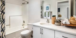 Artisan in Laguna Beach Gallery 15