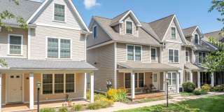 Summerview Square Gallery 1