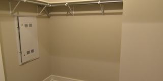 3833 N Broadway Gallery 280