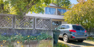 Views Galore! 1405 W 5th Gallery 1