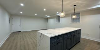 4338 N Clarendon Avenue Gallery 7