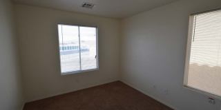 Spacious 3-Bedroom Henderson Home with Dual Garages! Gallery 27