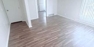 4438 Pearl Rd Gallery 9