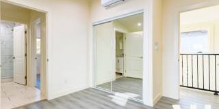 1030 West Apartments: Two, Four, & Five Bedrooms Near USC Campus! Gallery 42