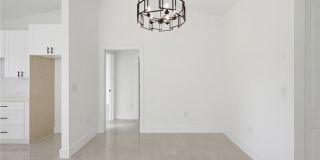 2105 NE 1st Avenue Gallery 35