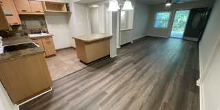 3 bd 1.5 ba Condo Gallery 16