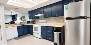 Fully Furnished Condo in Prestigious Guard-Gated Golf Community Gallery 5