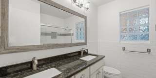 4 Bedroom with a Pool in Helotes! Gallery 52