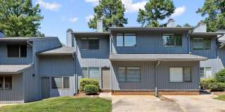 *4bd / 3ba Townhome near Downtown Raleigh* Gallery 1