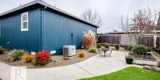 3 Bedroom + Office in Central Point! Gallery 27