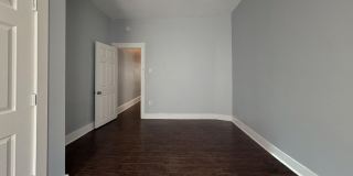 Updated 3 Bedroom 1.5 Bath Townhome w/ Paved Yard + Washer & Dryer Gallery 24