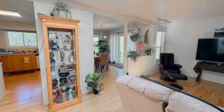 Spacious Home Right on the Park! Gallery 3